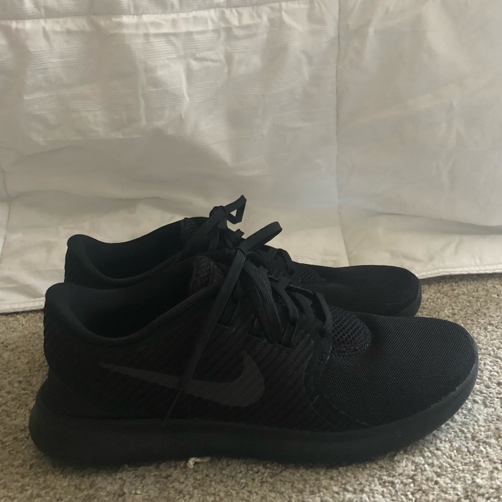 Women’s All Black Nike Running Shoes